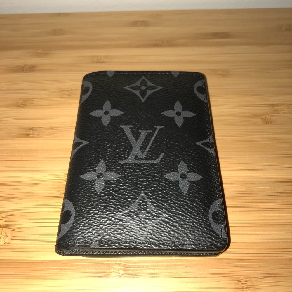Louis Vuitton Men’s wallet
